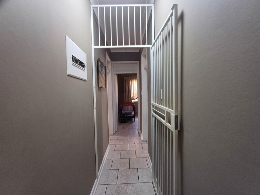To Let 3 Bedroom Property for Rent in Adamayview North West